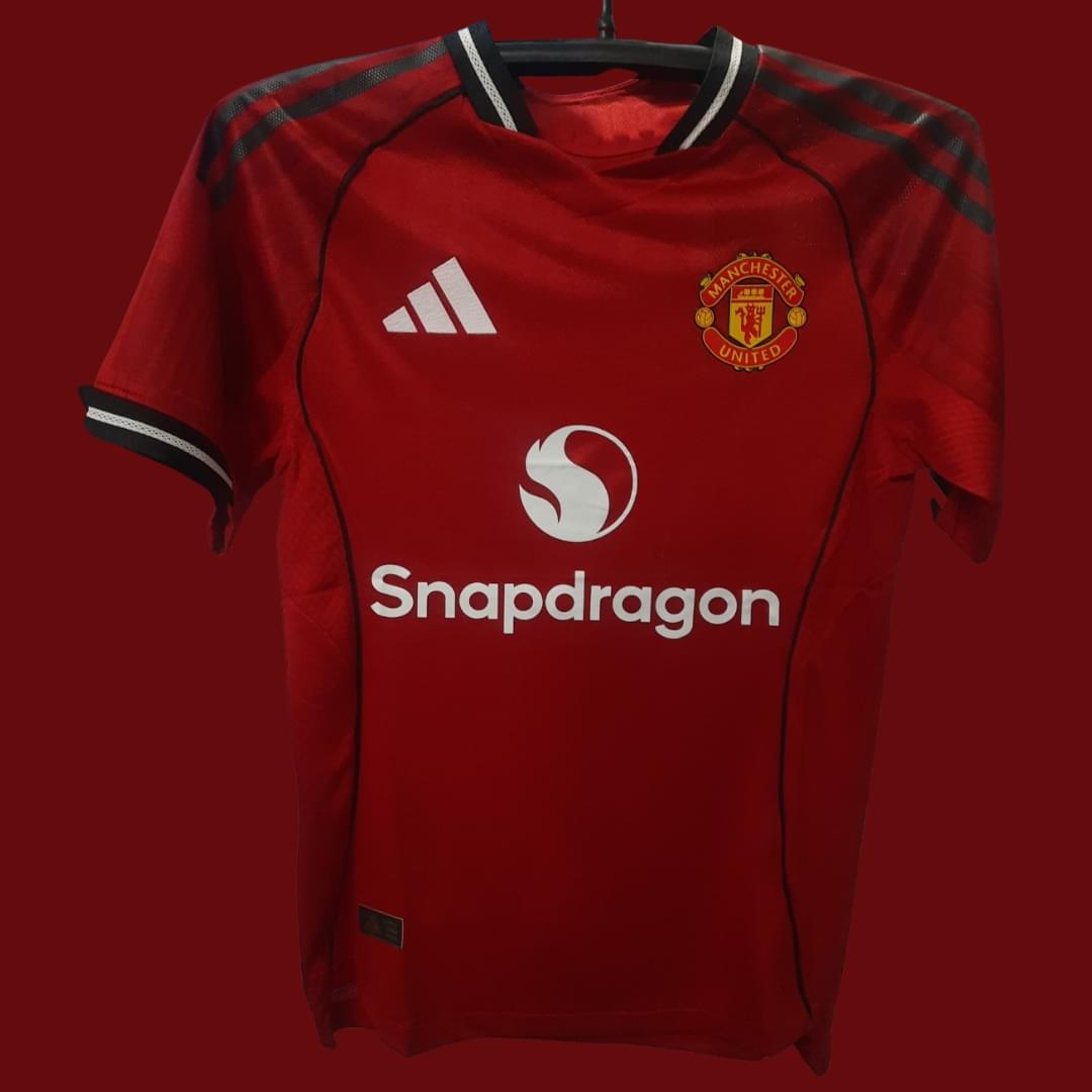 Manchester United Home Kit 25/26 (Player's Version)